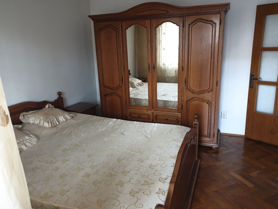 Particular ofer închiriere 3 camere Dacia, Lăpușneanu