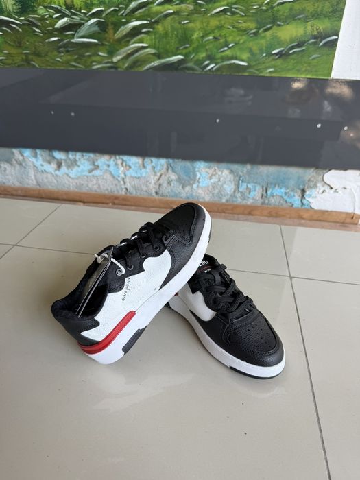 Обувки Givenchy 40-42
