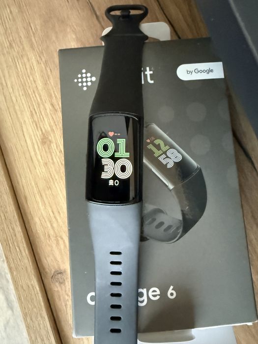 Fitbit Charge 6 – ca nou, purtat de câteva ori | GPS, ECG, AMOLED