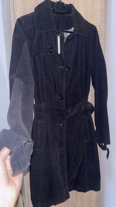 Jacheta trench coat lung catifea Jo Malone NOU