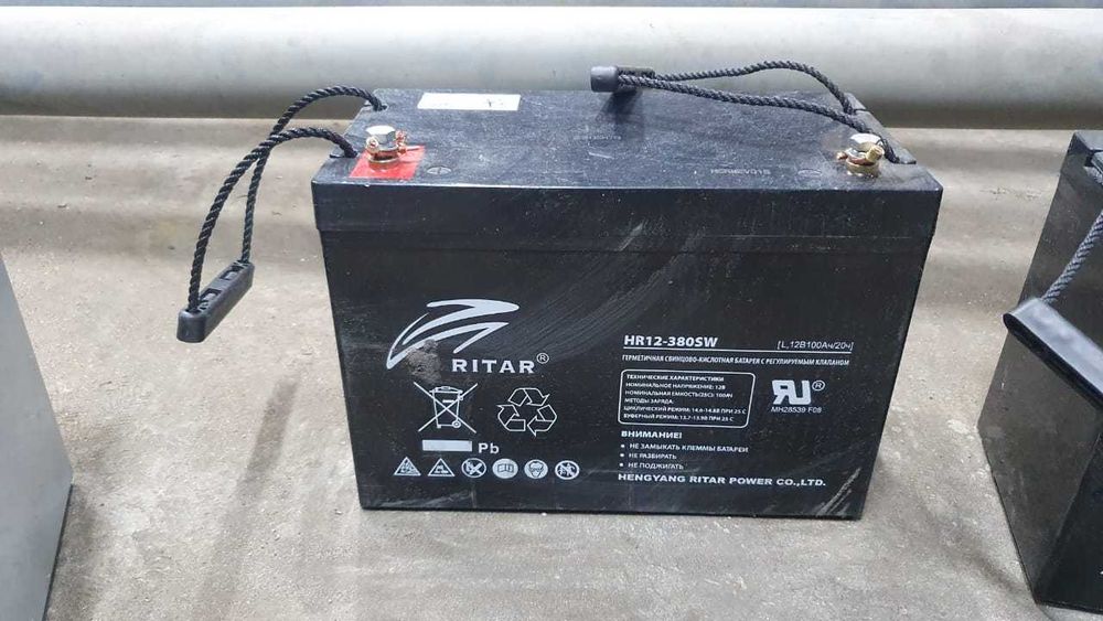 Продам б/у солнечные аккумуляторы (батареи) типа AGM