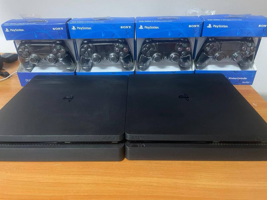 Playstation 4 slim