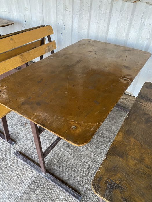 Стол со скамейками