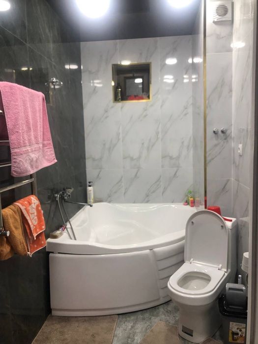 Квартира берилади( киз болаларга)