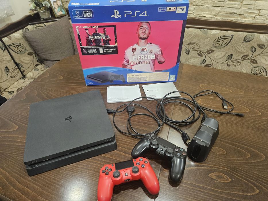 Плейстейшън 4 слим Playstation 4 slim