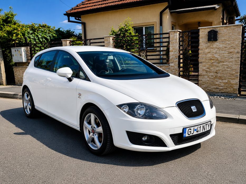 SEAT Leon 2011 — imagine 3