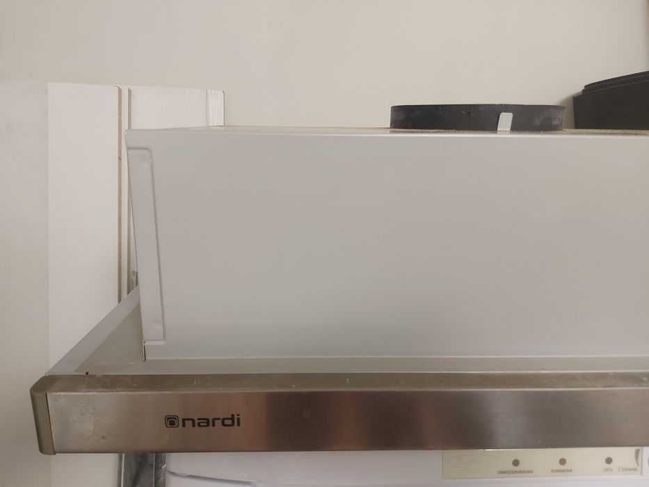 Вытяжка на кухонный гарнетур