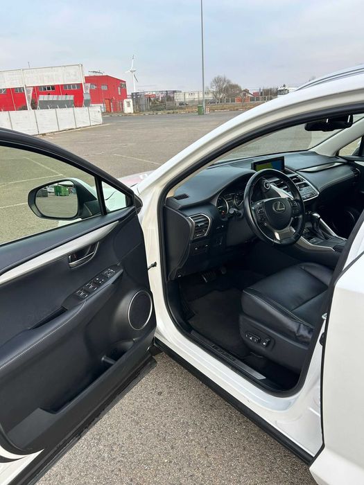 Lexus NX 300h 71.365km 4x4 Hybrid