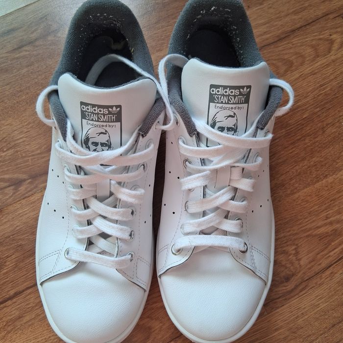 Мъжки обувки на adidas