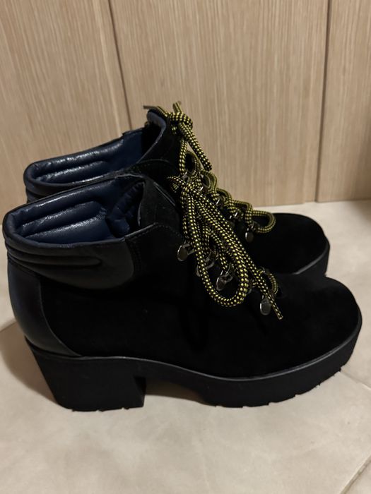 Дамски боти Pollini