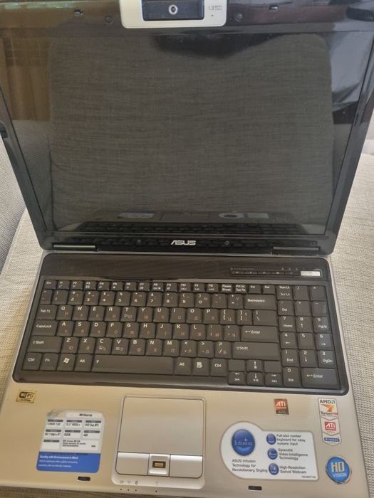 Лаптоп 　HP и Asus