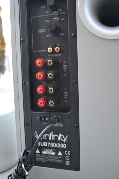 Subwoofer activ Infinity SUB Beta 750/230 cu 5 sateliti