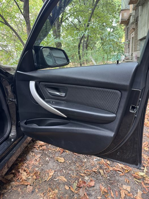 Салон за bmw f31