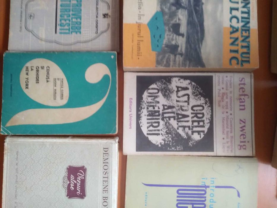 Vand carti convenabil