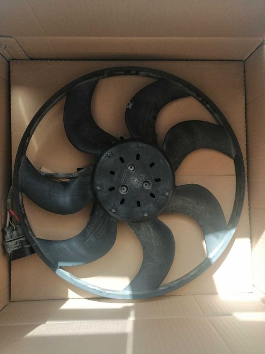 Ventilator radiator Skoda Rapid
