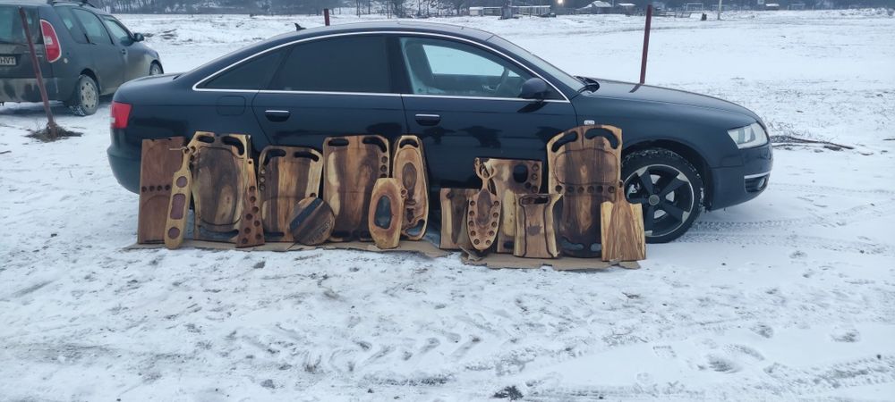 Tocătoare și platouri servire rustice