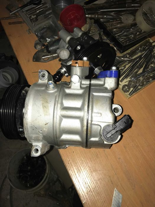 Компрессор кондиционера ,  Автокондиционера