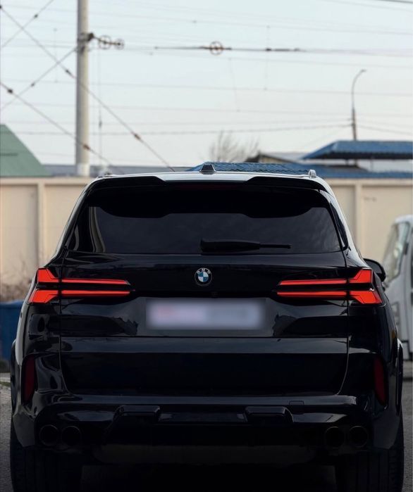 BMW X5 M60i 2024
