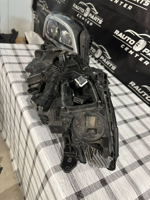 Far stanga / dreapta Mercedes GLA X156 2015/2017/2018/2019