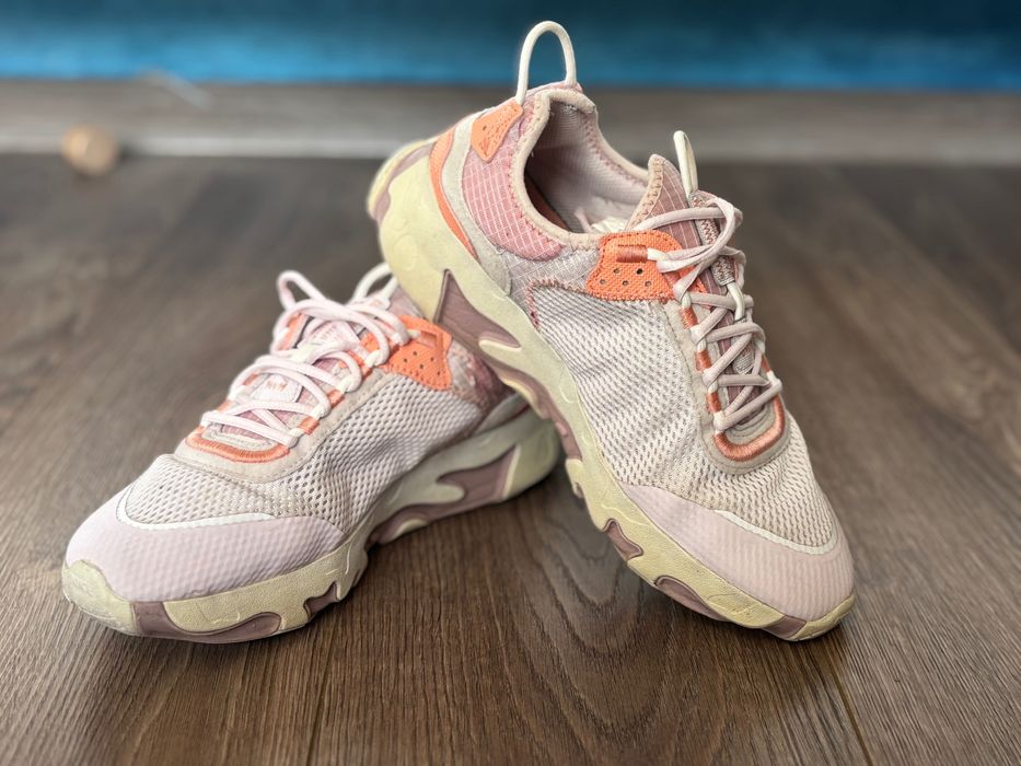 Nike React Live дамски маратонки