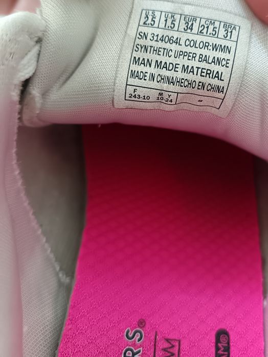 Skechers маратонки номер 34
маратонки размер 33
без забележки