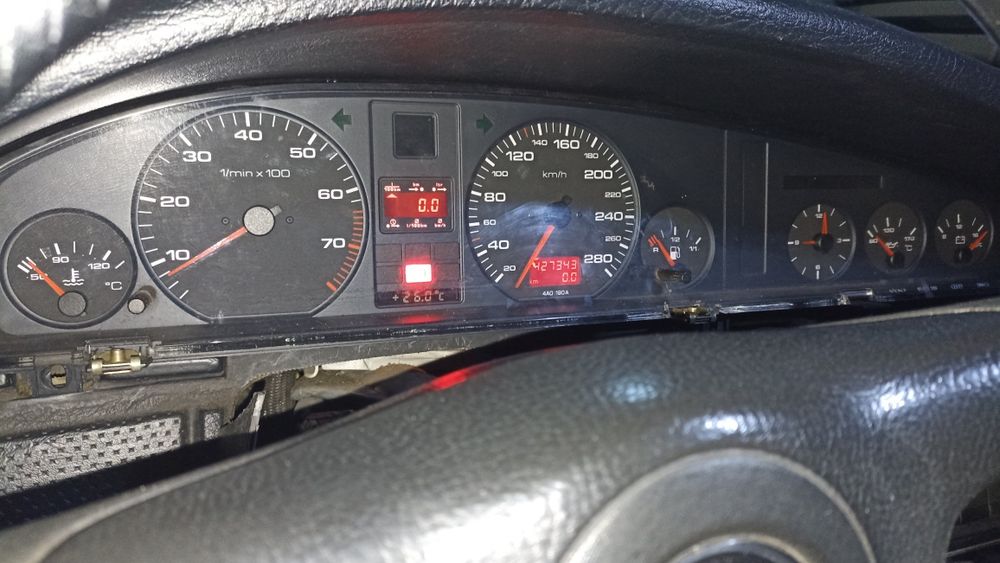 Продам приборку полную Ауди 100 с4. 2,6-2,8. Приборная панель, щиток п