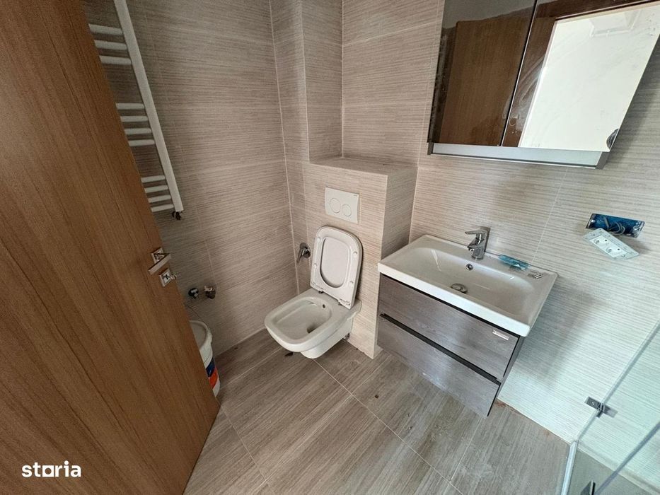 Apartament 3 camere, metrou Aparatorii Patriei