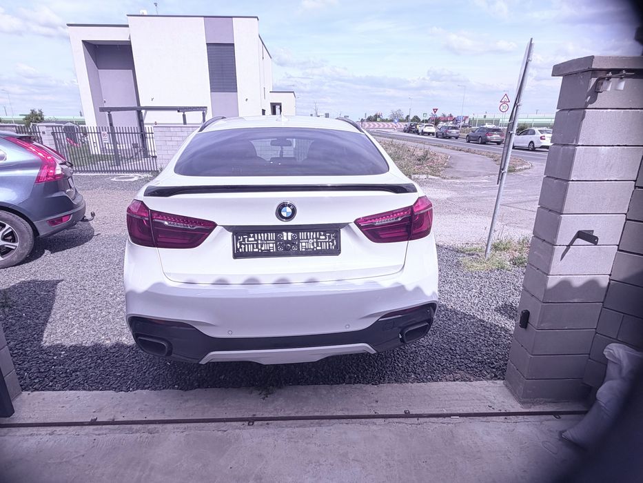 Vand BMW X6 F16 avariata motor