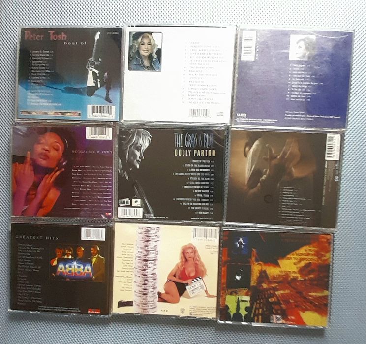 СД дискове и плочи с музика