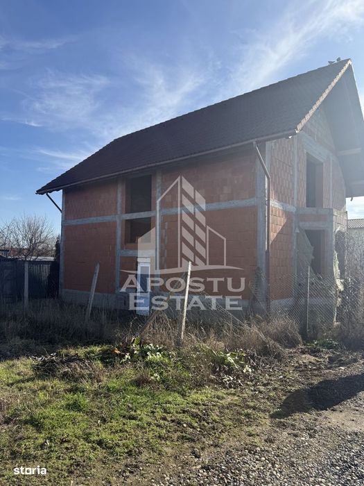 Casă individuală în Sanandrei