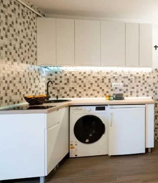 Дава се под наем Едностаен апартамент в Пловдив, Коматево - 45 кв.м за 204 € - Снимка #1