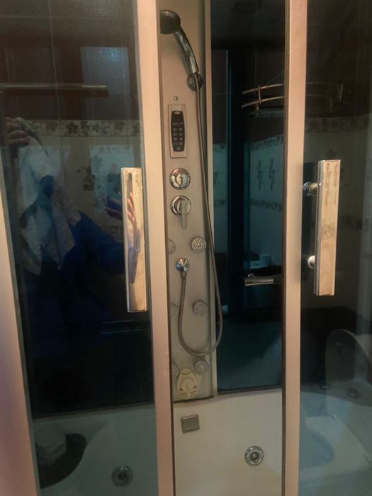 Продам душевую кабину