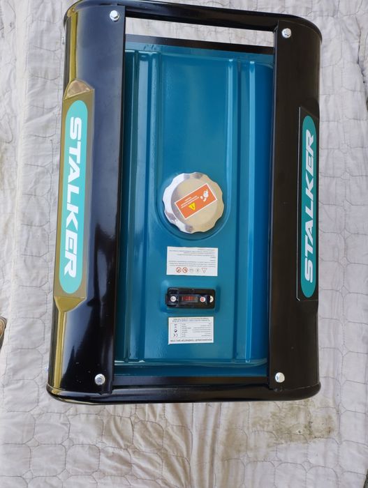 Продам бензиновый генератор