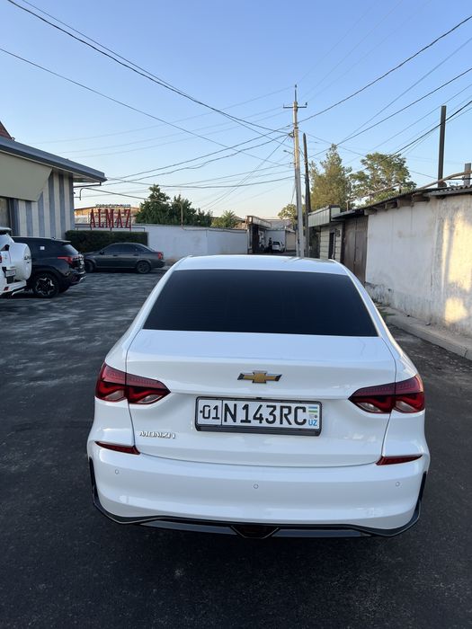 Продается Monza 1.5