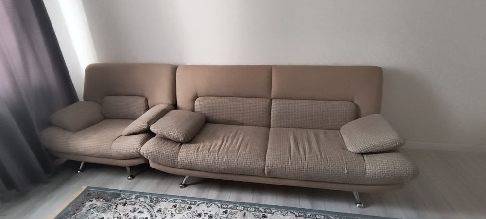 Продам диван с креслами