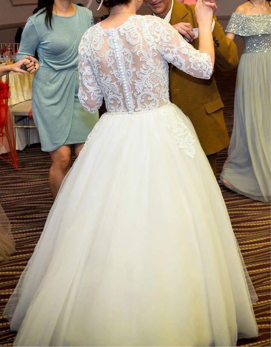 Vand rochie mireasa