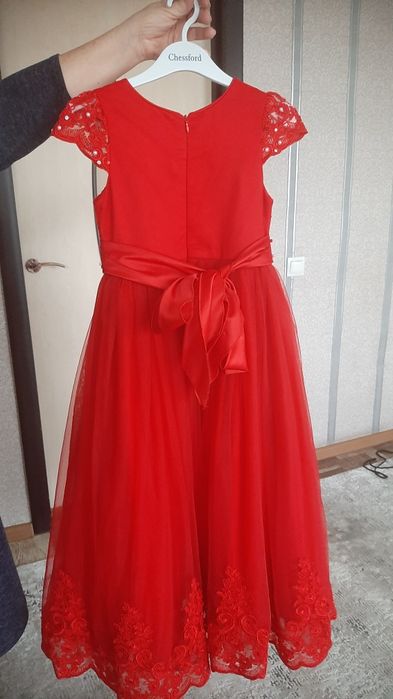 Продам платье для девочки