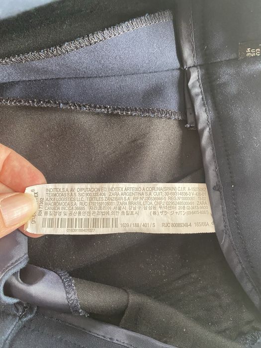Fusta cu nasturi Zara