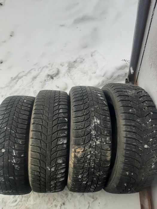 Продам шины 225/60/17 трианжел