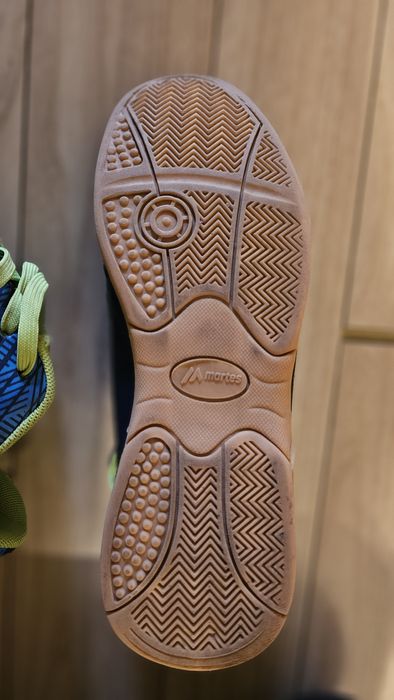 Ghete Fotbal Sala Martes - Mărimea EUR 37 - Stare foarte buna