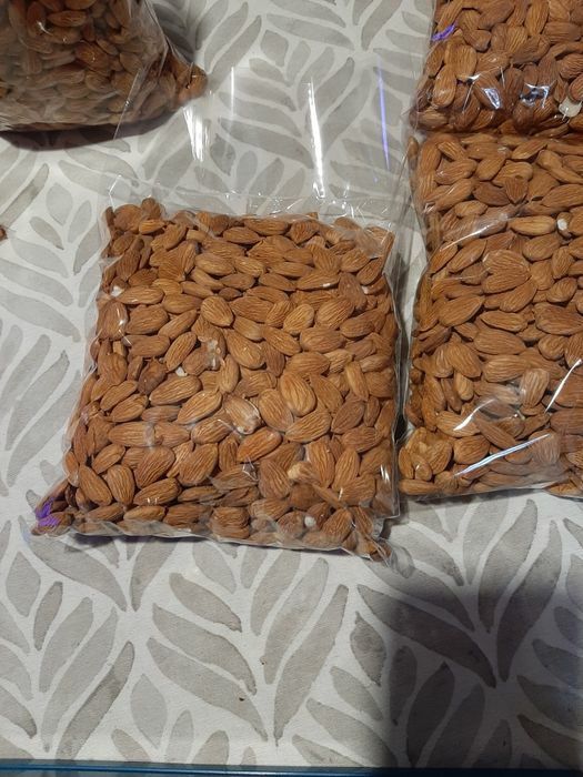 Българси хрубкави бадем