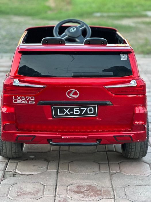 Детская машинка на аккумуляторе