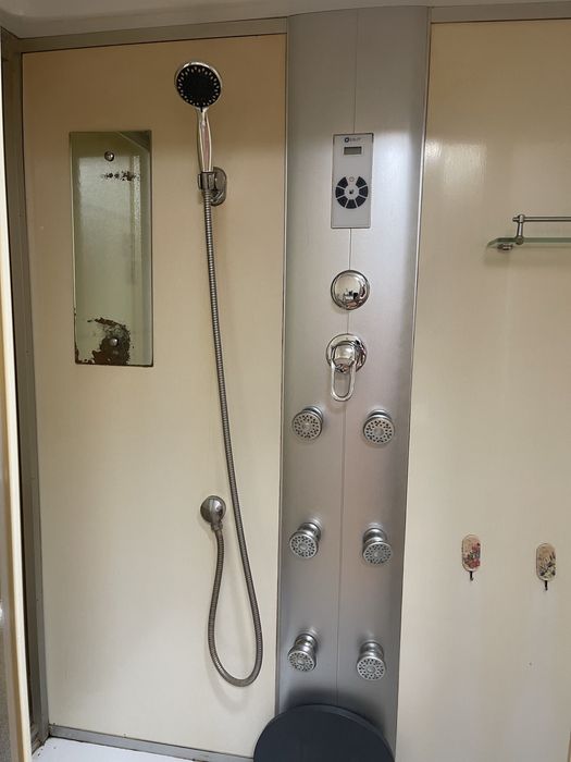 Душева кабина Erlit