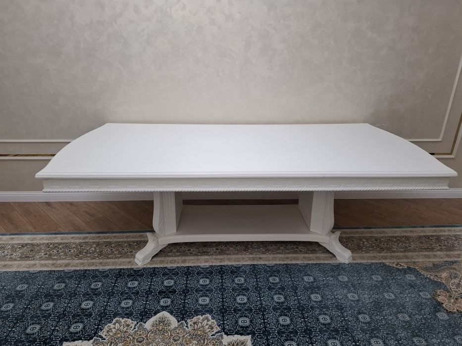 Продётся стол гостиной