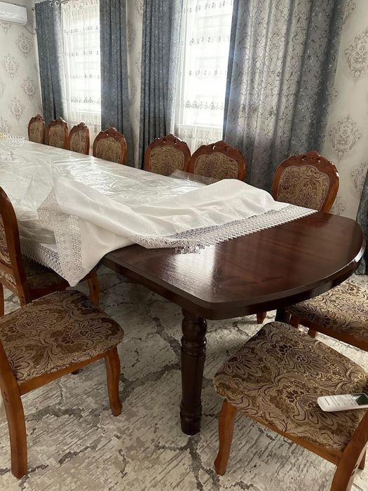 Стол для гостиной