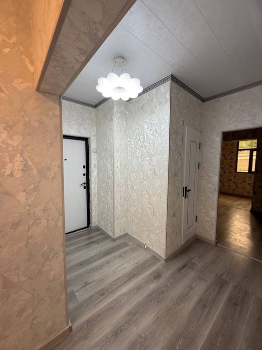 Uy sotiladi 100 kvadrat 3 xona