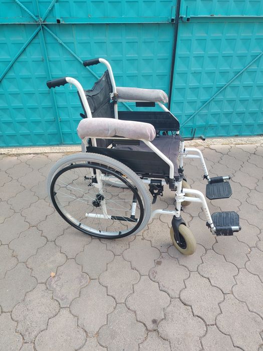 Коляска инвалидов