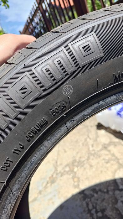 Гуми МОМО 235/55r18 като нови дот 5024