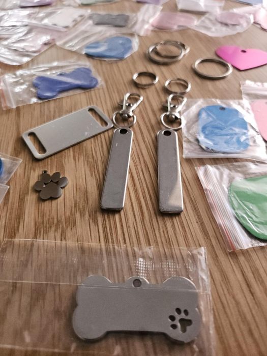 Медальони за кучета и ключодържатели