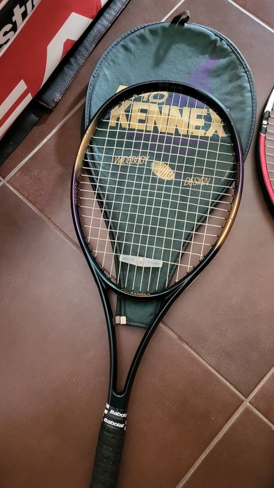 Vand termobag Head   2 rachete head (una fara racordaj) 1 racheta pro kenex